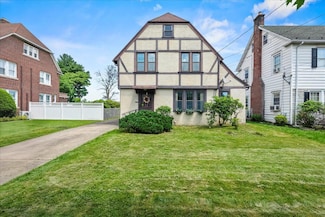 84 River St, Kingston, PA 18704