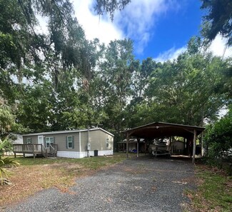1611 Rives Ave, Steinhatchee, FL 32359