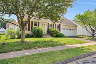 46 Rolling Green, Middletown, CT 06457