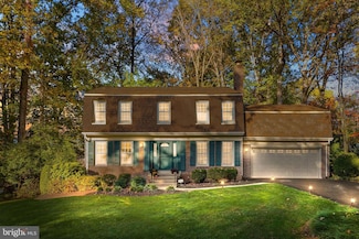 9910 Dale Ridge Ct, Vienna, VA 22181