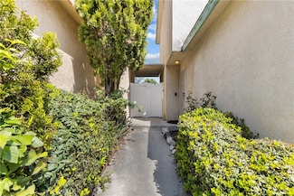 9315 Woodman Ave Unit 3, Arleta, CA 91331