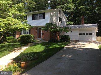 8630 Cromwell Dr, Springfield, VA 22151