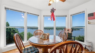 1265 Singing Oaks Dr, Sunrise Beach, MO 65079