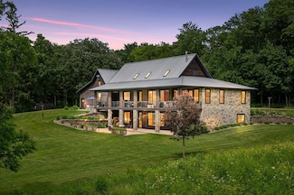 1701 Retreat Cir, Mound, MN 55364