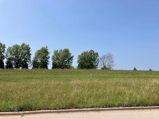 711 Newbury Cir, Lancaster, WI 53813