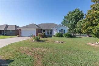 106 Drake Dr, Muldrow, OK 74948