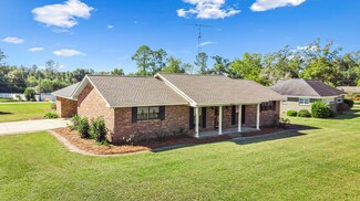 209 W Carr St, Colquitt, GA 39837