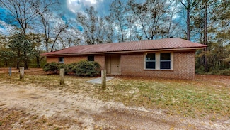 163 S Davis Ln, Defuniak Springs, FL 32435