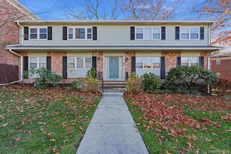 31 Milford Ln, Suffern, NY 10901