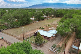 7402 Guadalupe Trail NW, Los Ranchos, NM 87107