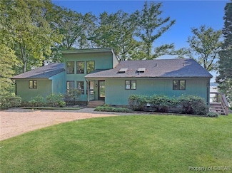 1061 Twiggs Ferry Rd, Hartfield, VA 23071