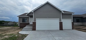 5841 N Newport St, Park City, KS 67219