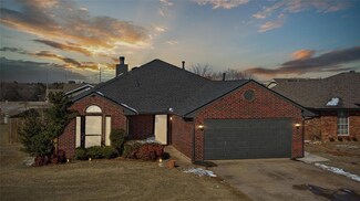 125 Parkdale Ct, Noble, OK 73068