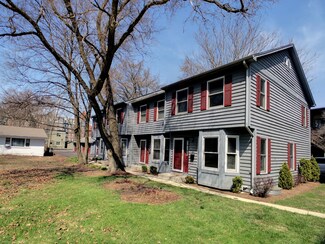 202 S Washington St Unit A, Wheaton, IL 60187