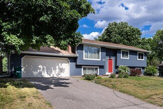 3700 Cottonwood Ln N, Plymouth, MN 55441