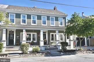 95 Main St, Womelsdorf, PA 19567
