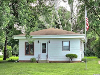 15403 North St, Mason City, IA 50401