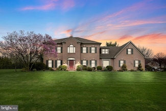 1310 Briargate Dr, York, PA 17404