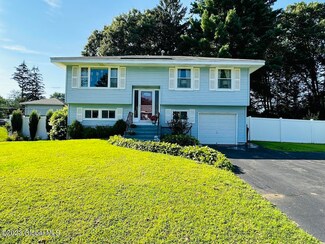 98 Wilkins Ave, Albany, NY 12205