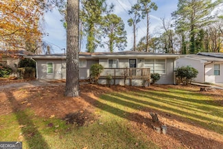 1852 Shamrock Dr, Decatur, GA 30032