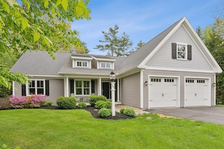 45 S Ridge Rd, Falmouth, ME 04105