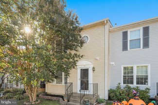 713 Arbor Ct, Warrenton, VA 20186