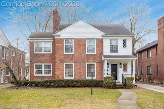 475 Neff Rd, Grosse Pointe, MI 48230