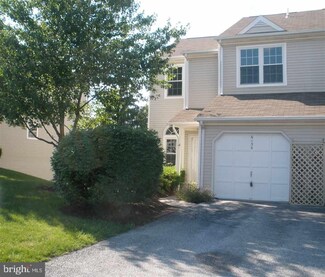 6136 Spring Knoll Dr, Harrisburg, PA 17111