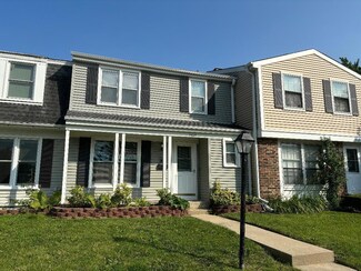 7405 Nantucket Cove, Hanover Park, IL 60133