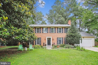 8231 Crown Court Rd, Alexandria, VA 22308