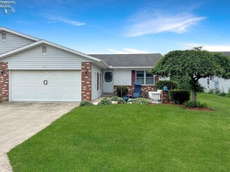 5 W Teakwood Ct, Tiffin, OH 44883