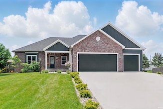 1263 E Legacy Ln, Winona Lake, IN 46590