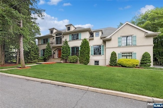 44 Central Ave, Demarest, NJ 07627