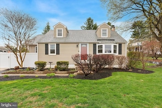 3 Buttonwood Ave, Malvern, PA 19355