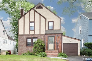 393 High St, Nutley, NJ 07110