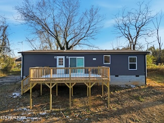 135 Gamble Ln, Lafollette, TN 37766