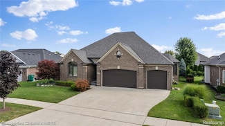 22587 Timbercrest Dr, Macomb, MI 48044