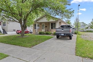 23847 Deziel St, Saint Clair Shores, MI 48082