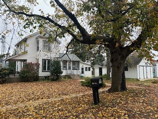 220 E Monroe St, Waterman, IL 60556