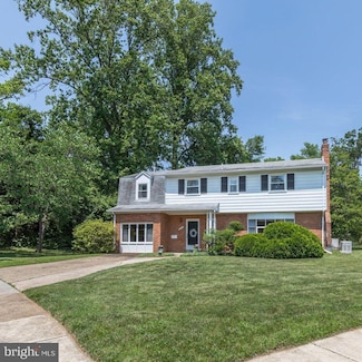6115 Lone Oak Dr, Bethesda, MD 20817