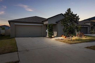 6807 King Creek Dr, Ruskin, FL 33573