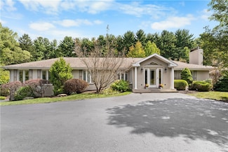 1080 Fox Chapel Rd, Pittsburgh, PA 15238