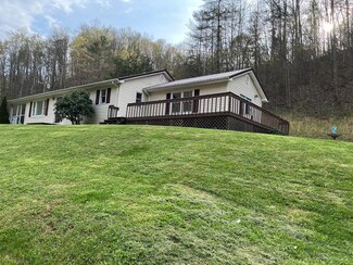 179 Walters Branch, Williamsport, KY 41271