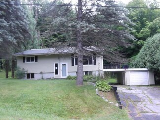 113 Woodland Dr, Barre, VT 05641