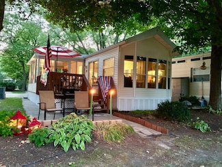 6473 Blue Star Hwy Unit 70, Saugatuck, MI 49453
