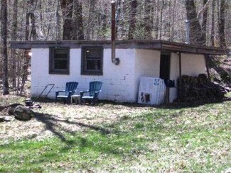 41 Waterfall Dr, Heath, MA 01340
