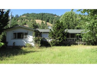 170 Wiesen Dr, Glide, OR 97443