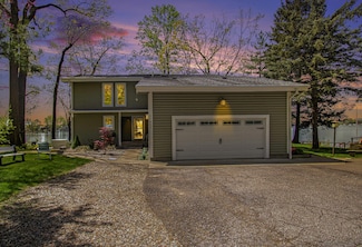 47463 Lakeview Dr, Lawrence, MI 49064
