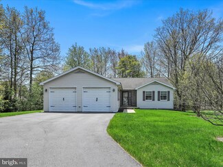 8 Ellie Ct, Frackville, PA 17931