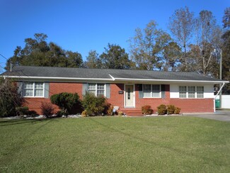 203 Mallard St, Tabor City, NC 28463